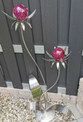 Produktbild von Skulptur Blume Milano Edelstahl 120 cm mit Kugel Edelstahl violett mit Standfuß Dekoration Gartendeko