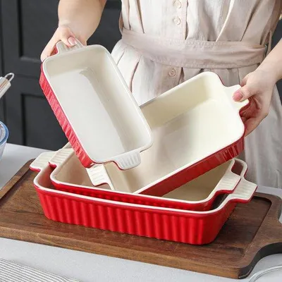 Image de Set de 4 plats en porcelaine pour le four, couleur rouge