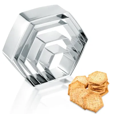 Immagine prodotto di Set di 5 formine per biscotti a forma di esagono, tema calcio, in acciaio inossidabile, altezza 2,5 cm