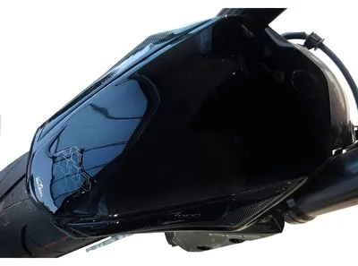 Image de Autocollant 3D argenté pour protection de moteur