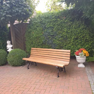 Produktbild von PROMEX Gartenbank Holz Braun Graz, 180 cm Länge, 40 cm Sitzhöhe, geschwungene Sitz- und Rückenfläche, lackiert, pflegeleicht, für 3 Personen