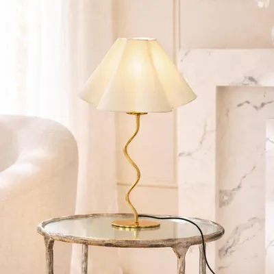 Produktbild von Opviq, Hochwertige Tischlampe, Metallkörper, Ecru, Ø30,5 h:16,5 cm, Höhe: 44,5 cm, 150 cm Kabel mit Schalter, E27 Fassung, Max 40 W, IP20, Ideal für modernes Wohnen.