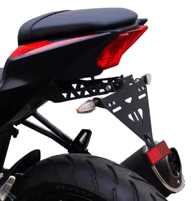 Produktbild von alpha Technik Kennzeichenhalter GSX-R 125 WDL0 EURO4