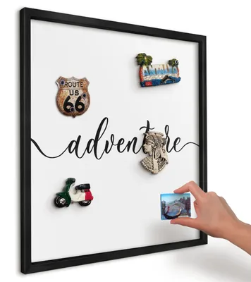 Produktbild von Magnettafel 50x50 cm mit schwarzem Rahmen - Magnetische Metalltafel, Magnetpinnwand zur Wandmontage für Wohnzimmer, Küche, Flur, Kinderzimmer und Büro - Abenteuer geschrieben