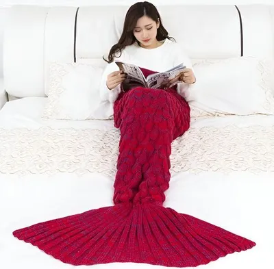 Produktbild von Kuschelige Warme Meerjungfrau-Decke 180x40 cm aus Polyester für kalte Wintertage, für Kinder und Erwachsene - MERMIDREAM Rot
