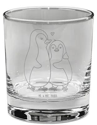 Produktbild von Mr. & Mrs. Panda Tumbler Glas Pinguin umarmen - Transparent - Geschenk, Liebe, Longdrinkglas, Hochzeitstag, für Gin, Umarmung Verliebt, Trinkglas, Hochzeit, Cocktailglas