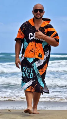 Produktbild von Herren Strandponcho Blue Spirit mit Kapuze und Reißverschluss – CACAO Beachwear™️ - S (150-170)