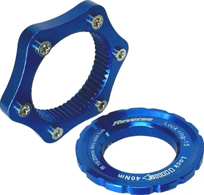 Produktbild von Reverse Centerlock Adapter auf 6-Loch Scheibenbremse Blau