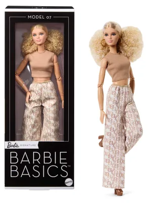 Produktbild von Barbie Signature Basics-Sammelpuppe, Modell 07 mit blondem Haar, weißer Hose mit goldenem Print, Modepuppe, Weiblich, 6 Jahr(e), Junge/Mädchen, 320 mm, Mehrfarbig