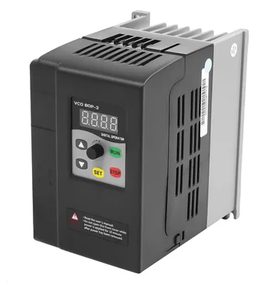Obrázek produktu pro Frekvenční měnič, invertor, třífázový - regulátor otáček motoru, 380V - 2,2 kW, 5,8 A - řízení V/F - 8stupňová ochrana, ventilátor pro chlazení DC - černý
