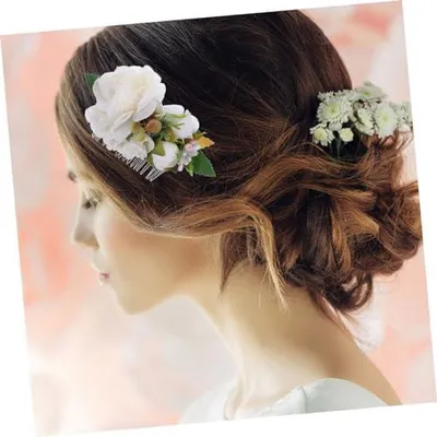 Produktbild von Braut-Haarkamm aus künstlichen Blumen als dekorativer Hochzeitshaarschmuck für Damen und besondere Anlässe