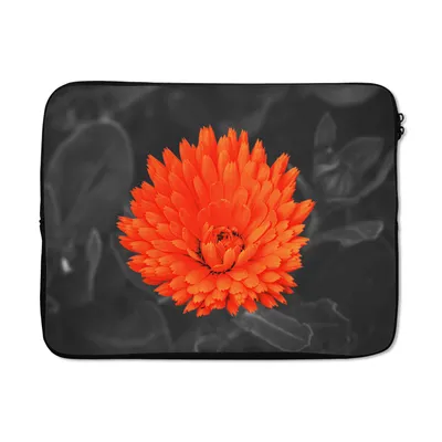 Produktbild von MuchoWow® Laptop Hülle 17 Zoll Laptoptasche Blumen - Orange - Schwarz - Weiß - Zipper - Schutzabdeckung