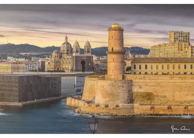 Image de Tableau sur toile entrée port de Marseille 65x97 cm, Tableau mural moderne pour décoration intérieure