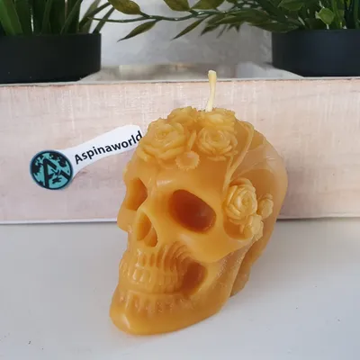 Produktbild von Bienenwachskerze Totenkopf Kerze mit Rosen 6 cm