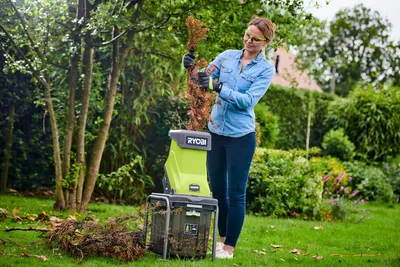 Produktbild von RSH2545B Gartenschredder, elektrischer Schredder, geeignet für Sträucher, Äste und andere weiche Materialien, Sicherheitsstopp, 2500 W, 40-Liter-Fangkorb