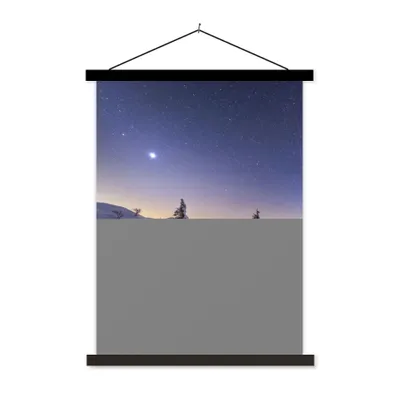 Produktbild von MuchoWow® Textilposter Winter - Schnee - Nacht - Bäume 90x120 cm mit schwarzem Rahmen - Dekoration