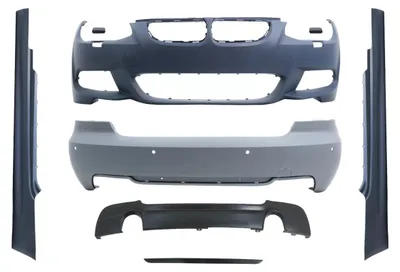 Productafbeelding van Bodykit voor BMW 3-serie E92 E93, modeljaar 2010-2014, inclusief bumpers, zijskirts en voorbereiding voor parkeersensoren (PDC) en SRA (waarschijnlijk een afkorting voor een specifiek onderdeel).