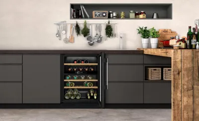 Produktbild von Neff KU9213HG0, Weinkühler mit Kompressor, Integriert, 44 Flasche(n), 60 W, G, Schwarz