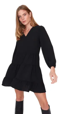 Image de ROBE TENDANCE TRENDYOL : Coupe droite, mini, manches longues, style décontracté