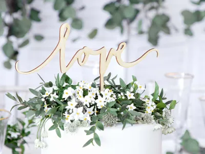 Produktbild von Cake Topper Love Holz 23x16cm natur