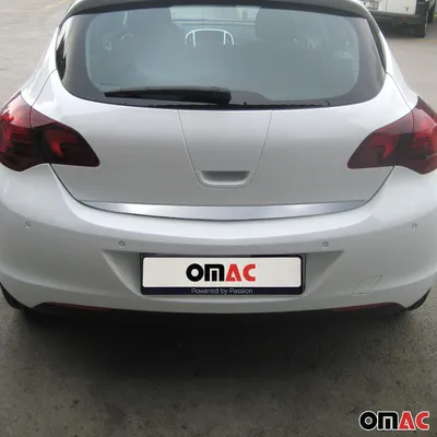 Zdjęcie produktu dla Tylna listwa bagażnika do Opel Astra J ST 2012-2015 dolna chromowana stal nierdzewna