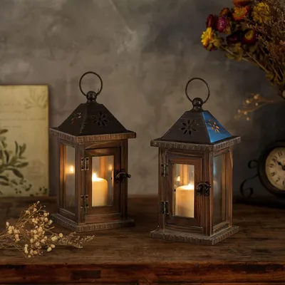Obrázek produktu pro Dekorativní dřevěná lucerna - 28 cm, vintage svícen ve stylu shabby chic, dekorace do interiéru i exteriéru, na stůl, do domu, na zahradu, vánoční dekorace, hnědá barva