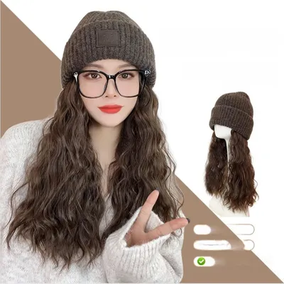Productafbeelding van INF Stijlvolle gebreide muts met pruik - Eenheidelijk golvend model voor herfst/winter, kleur: koffie