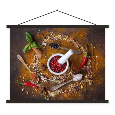 Produktbild von MuchoWow® Textilposter Mörser - Kräuter - Löffel - Gewürze - Braun - Pfeffer 150x113 cm mit schwarzem Rahmen - Wohnzimmer