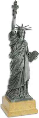 Produktbild von Casa Padrino Luxus Bronzefigur Freiheitsstatue Grau / Beige 20,2 x 17 x H. 61,5 cm - Bronze Skulptur mit Marmorsockel - Dekofigur