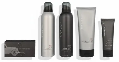 Produktbild von RITUALS... Homme - Large Gift Set 2024 - Schaumduschgel 200 ml + Sportduschgel 200 ml + Erfrischendes Duschgel 200 ml + Gesichtspeeling 70 ml + Auto-Lufterfrischer 6 gr