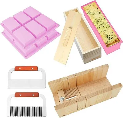Image de Kit de fabrication de savon 8 pièces avec différents moules et emporte-pièces