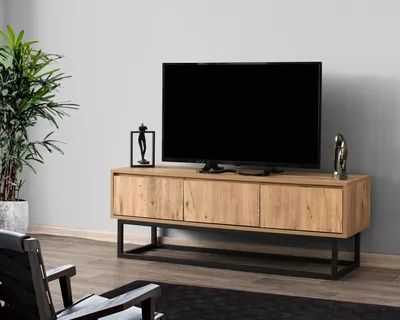 Obrázek produktu pro Skye Decor, televizní stolek v industriálním stylu, 140 cm, černá a borovice, 100% melaminem potažená dřevotřísková deska, tloušťka 18 mm, 3 zásuvky, kovové nohy, možnost montáže na zeď, stylový a funkční.