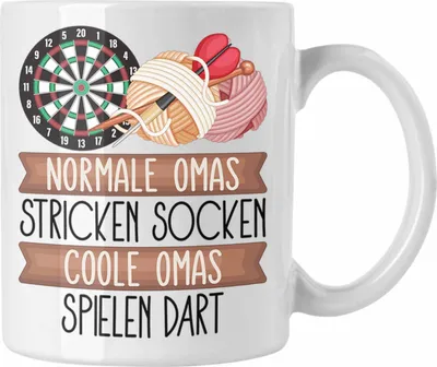 Produktbild von Trendation - Darts Oma Tasse Geschenk Normale Omas Stricken Socken Coole Omas Spielen Dart (Weiß)