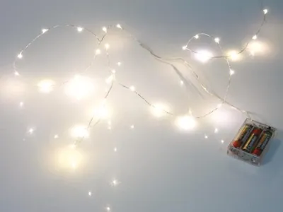 Immagine prodotto di Ghirlanda Led - Bianco Caldo - 20 Led - Alimentata a batterie