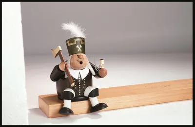 Produktbild von KWO Räuchermännchen Kantenhocker, Typ:Bergmann 18 cm