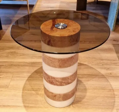 Produktbild von Casa Padrino Luxus Beistelltisch Braun / Weiß Ø 48 x H. 50 cm - Runder Marmor Tisch mit Glasplatte - Wohnzimmer Möbel - Luxus Möbel - Marmor Möbel - Luxus Einrichtung - Wohnzimmer Einrichtung