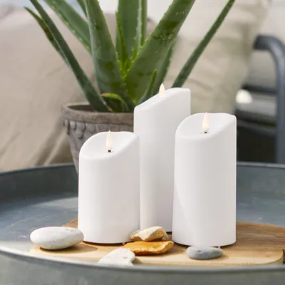 Produktbild von LED Kerzenset Flamme - Kunststoff - flackernde 3D Flamme - Timer - für Außen - weiß - 3er Set