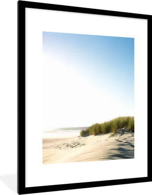 Produktbild von MuchoWow® MuchoWow® Gerahmtes Poster Strand - Meer - Gras 60x80 cm - Poster mit zchwarzem Bilderrahmen - Wohnzimmer - Dekorationen - Prämie