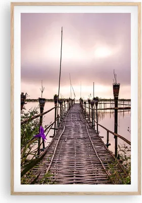 Produktbild von Gerahmtes Poster - Rahmen in heller Eiche - Brücke See Fackel - 61x91,5 cm - Wand Bild - Wanddeko - Wandbilder - Kunstposter - Wandposter - Bilderrahmen - Bilder - Kunstdruck - P2NPA61x91-4627