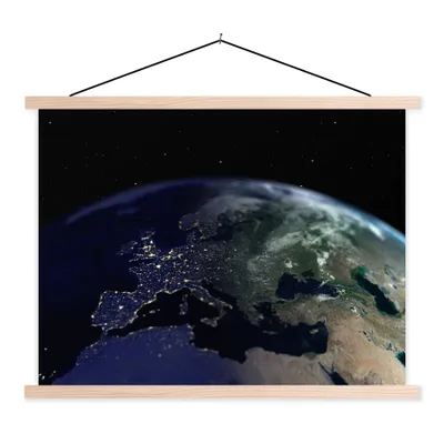 Produktbild von MuchoWow® Textilposter Satellitenbild von Europa bei Nacht 60x45 cm mit holzfarbenen Rahmen - Bild