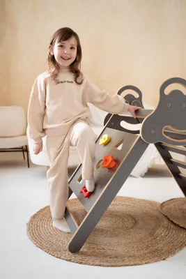 Produktbild von Montessori Pikler-Dreieck Kletterdreiecke - Kletterwand - grau