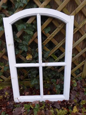 Produktbild von Stabiles Fenster Sprossenfenster Dekorahmen abgerundet Holz weiss 77cm