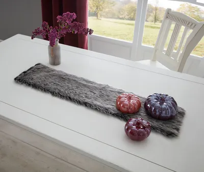 Produktbild von Tischläufer Kunstfell schwarz/grau 20x90cm – Tischband