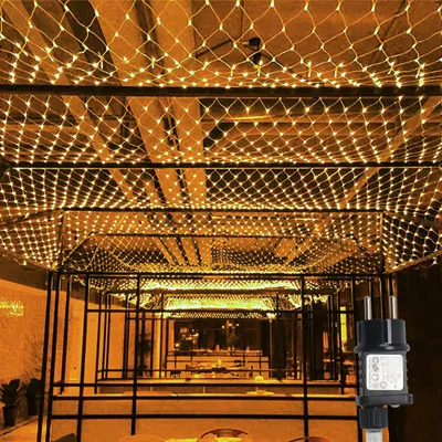 Produktbild von Peviasot 1,5x1,5 m 96 LED Lichternetz 8 Modi Lichterkette für Innen Weihnachten Hochzeit Party Garten Deko, Warmweiß