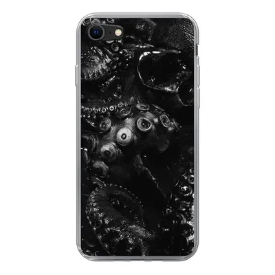 Produktbild von MuchoWow® Handyhülle Schutzhülle Hülle für iPhone 7 Nahaufnahme Oktopus auf schwarzem Hintergrund in schwarz und weiß Silikon Softcase Handy Hülle - Kartenhalter