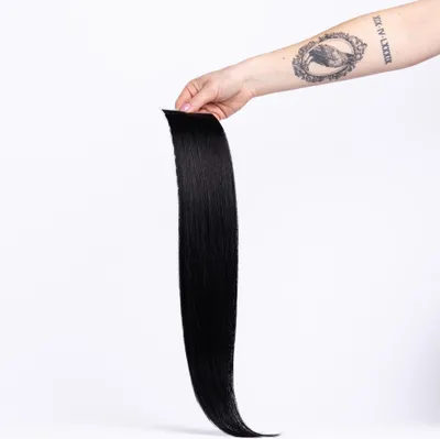 Produktbild von chaarmant Tape In Extensions Ultra Slim Echthaar 40 cm 50 g – Haarverlängerung #1 Schwarz