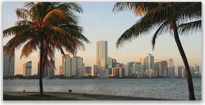Produktbild von Tulup Leinwand-Bilder 120x60 Wandbild Canvas Kunstdruck Stadt Palmen Gebäude