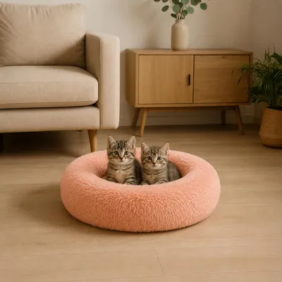 Produktbild von belviona Donut Katzenbett, weiches Katzenkörbchen mit flauschigem Plüsch, rutschfest & gemütlich, 50 cm Durchmesser, altrosa, KI-generiertes Bild