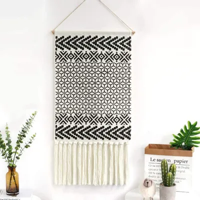 Produktbild von Makramee gewebte Wandbehang Wandteppich - Boho Chic Bohemian Black & White Geometric Art Decor - Schöne Wohnung Wohnheim Zimmer Tür Dekoration, 50*70