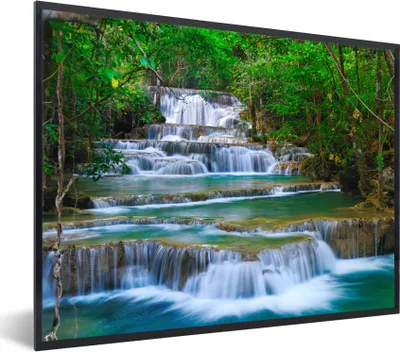 Produktbild von MuchoWow® Gerahmtes Poster Wasserfall - Bäume - Natur - Dschungel 80x60 cm - Poster mit Schwarzem Bilderrahmen Wandposter Rahmen Foto Bilder - Schwarzem - Mit Gestell